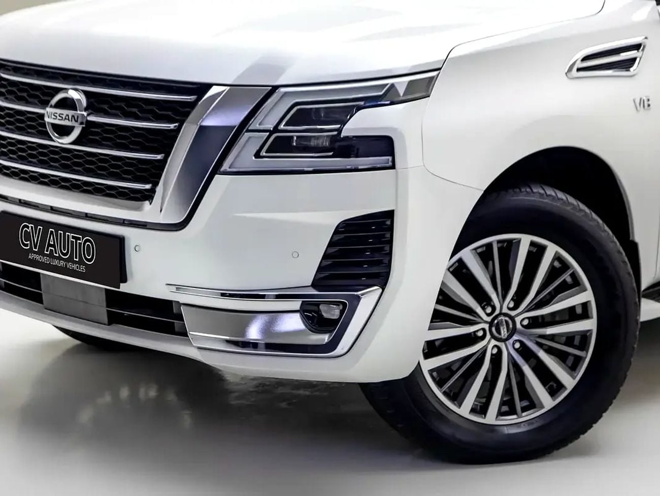 Nissan Patrol l LE V8 – 400 hp | GCC Spec | Full-Size Luxury