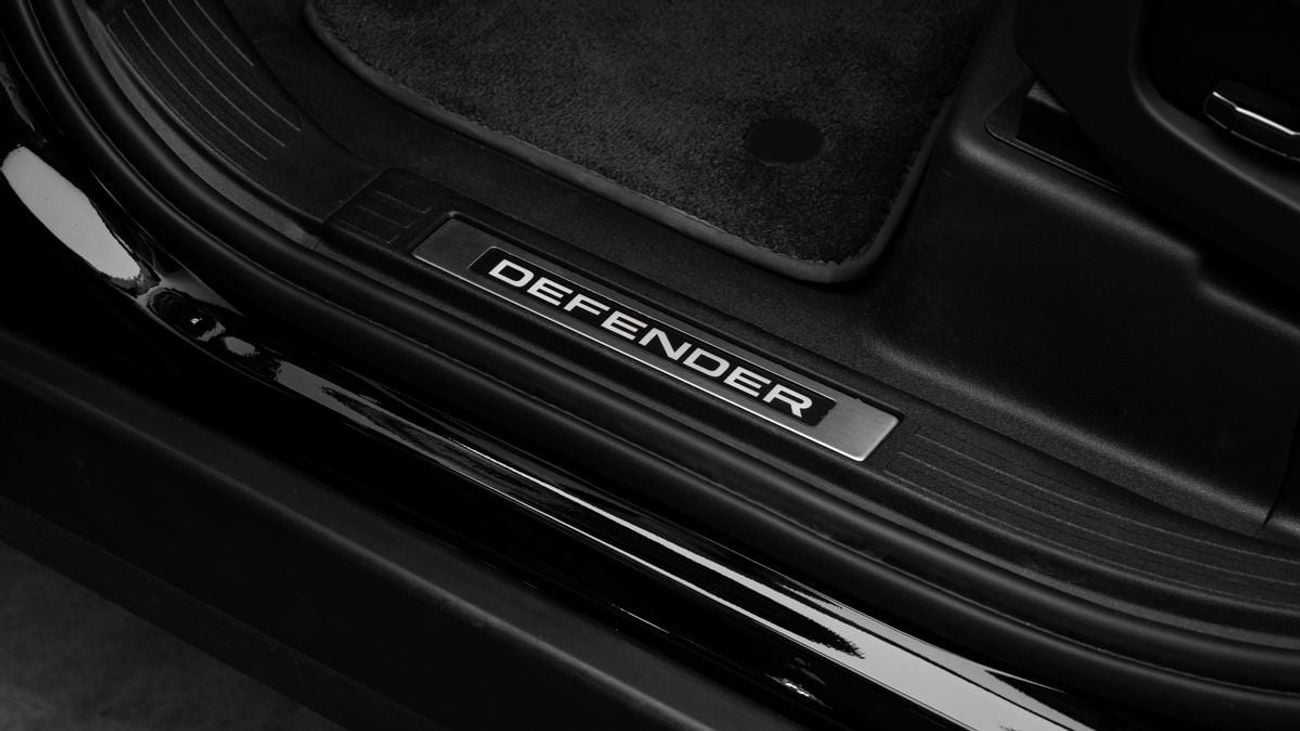 Land Rover Defender 110 OCTA P635 Black - 2026 - Canadian Specs