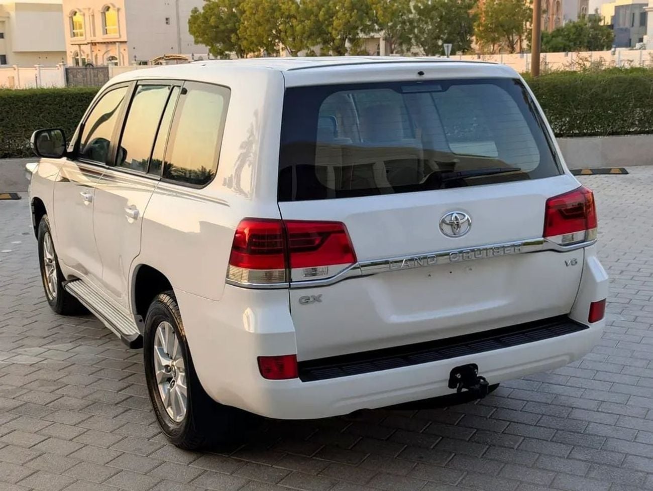 Toyota Land Cruiser GCC Specs | V6 4.0L Interior and Exterior Excellent Condition