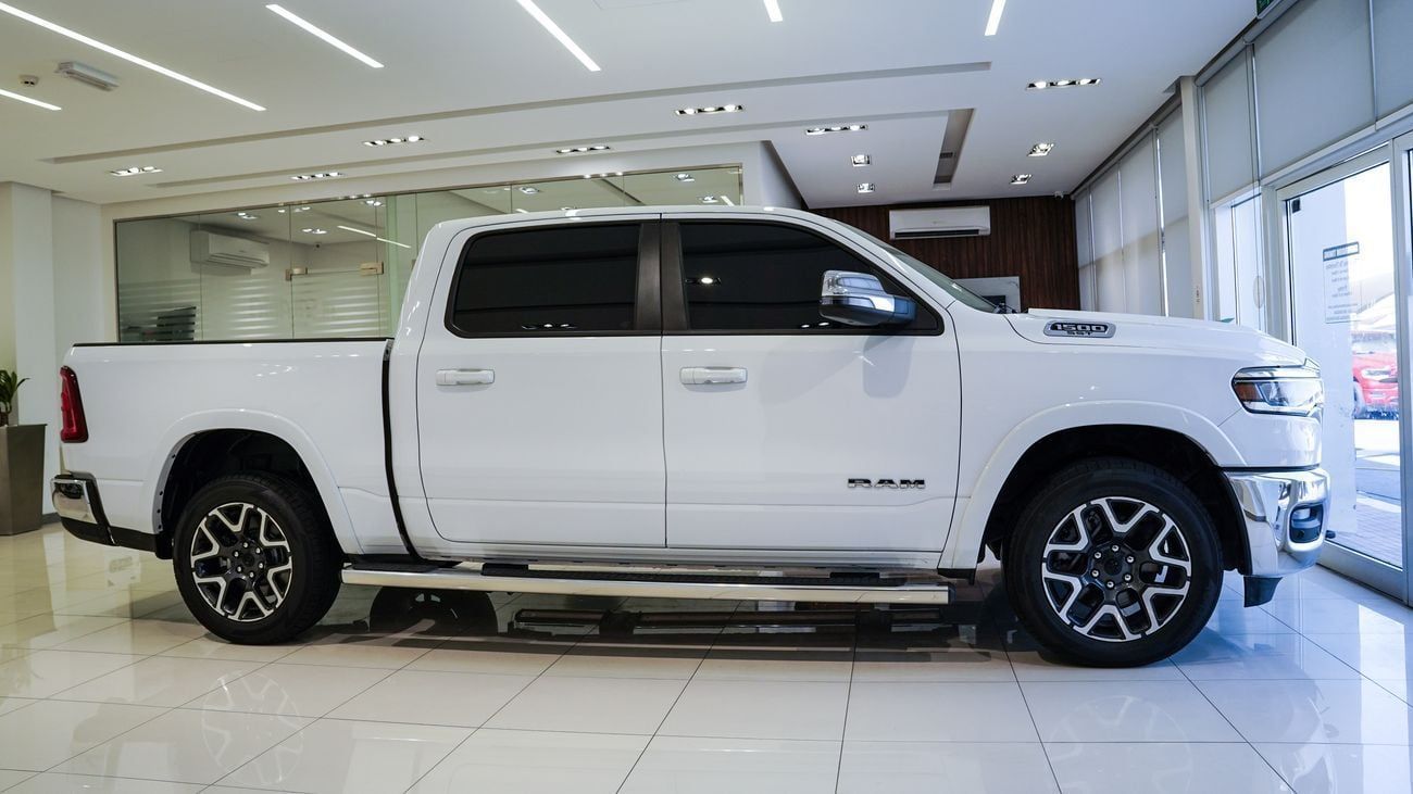 RAM 1500 LARAMIE CREW