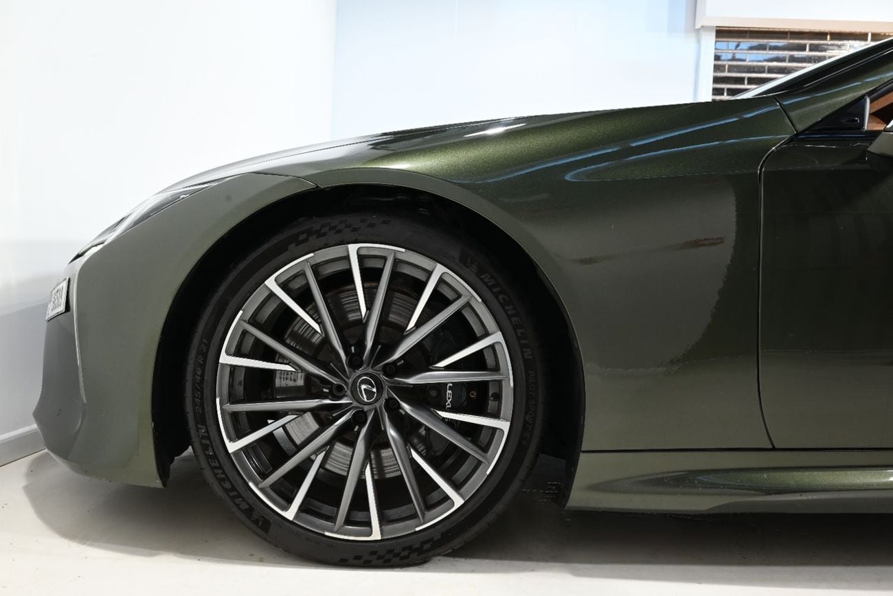 لكزس LC500h لكزس LC 500h موديل 2025، سجل صيانة كامل، ضمان لمدة عام، حالة ممتازة، ملكية نظيفة