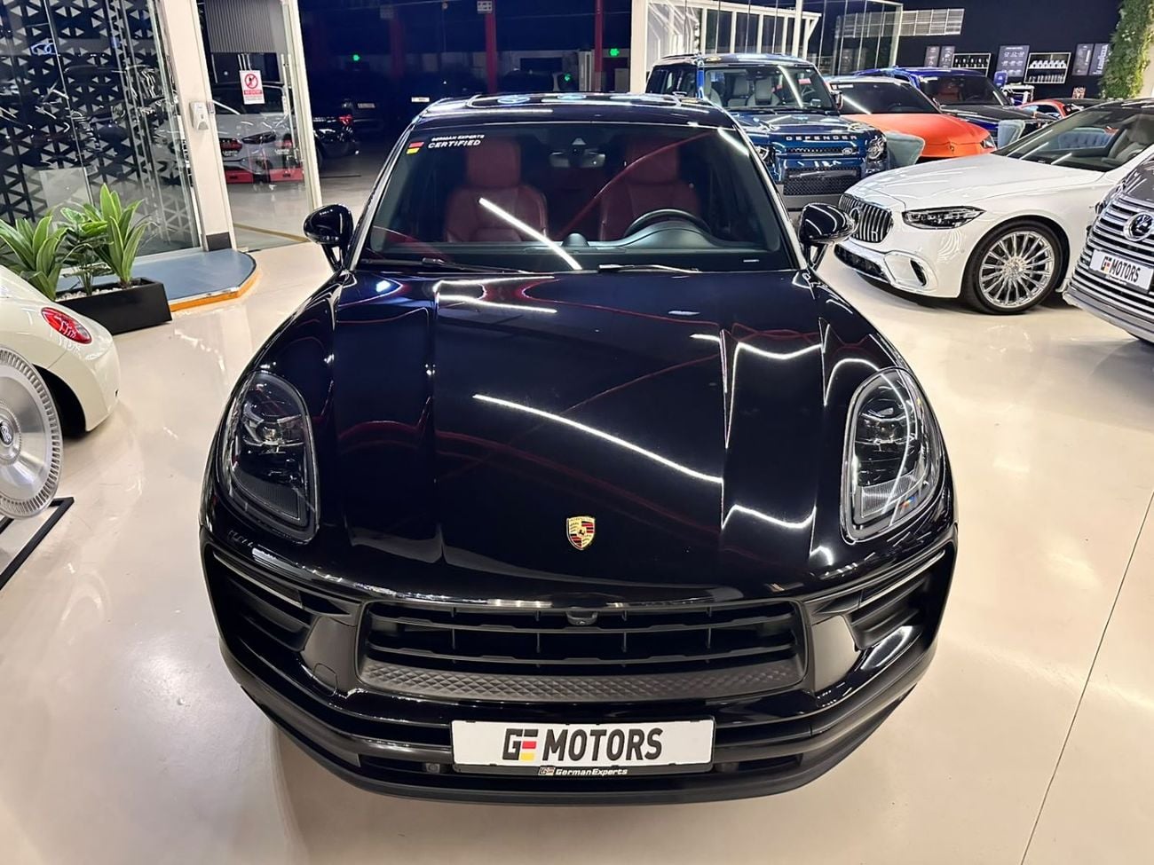 Porsche Macan STANDARD 2,700 MP - Porsche Macan 2022- GCC Perfect condition