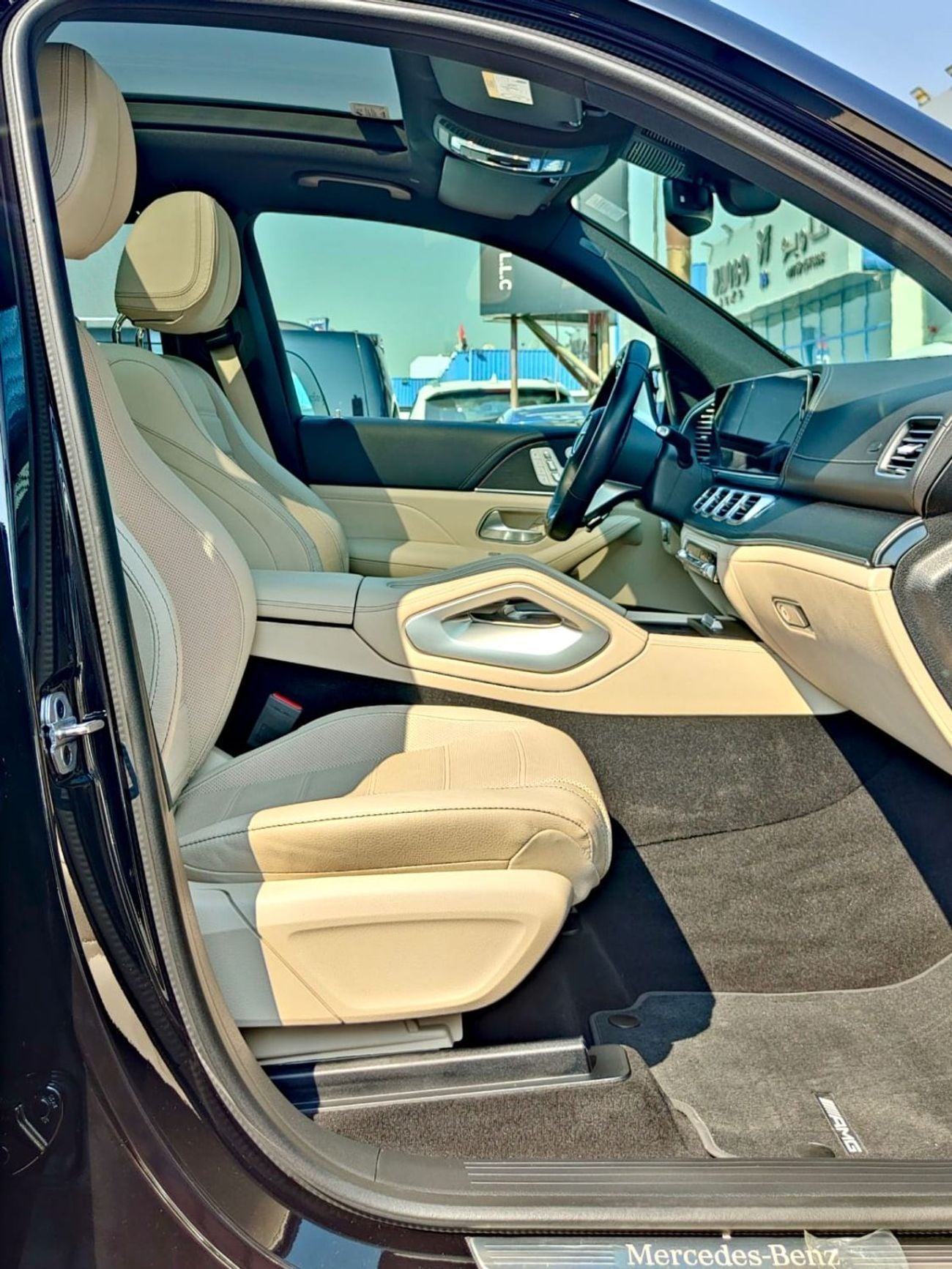 مرسيدس بنز GLS 450 4MATIC ضمان وخدمة AMG Premium Plus لمدة 5 سنوات حتى عام 2024 في دول مجلس التعاون الخليجي