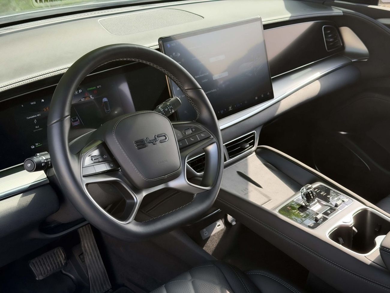 BYD Sealion 7 PREMIUM (L · None - Electric Cyl · Automatic · Electric · SUV/Crossover · Rear Wheel Drive · 5 Seats · 5 Door)