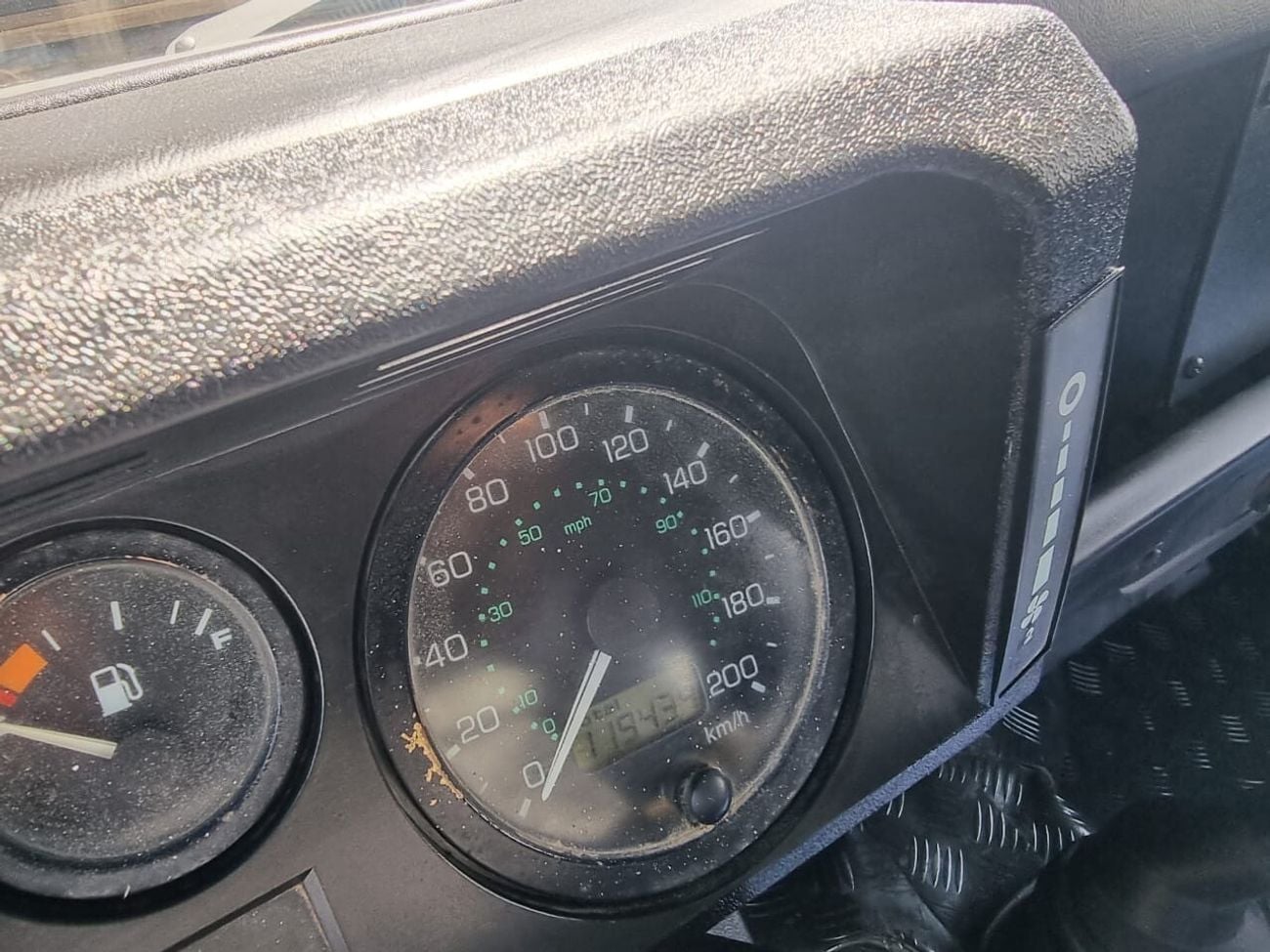 Land Rover Defender 110