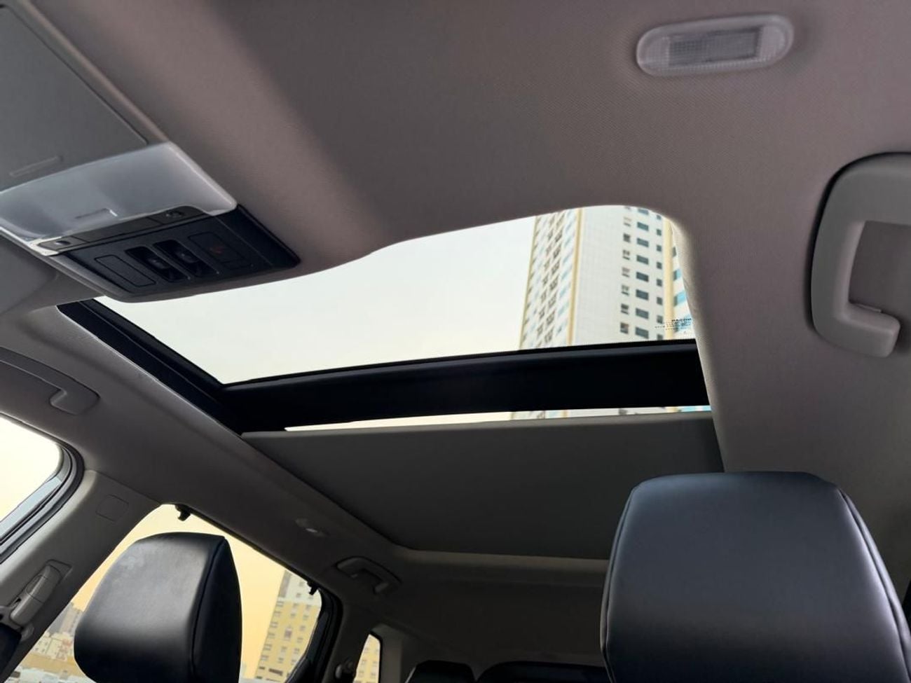 نيسان روج SV