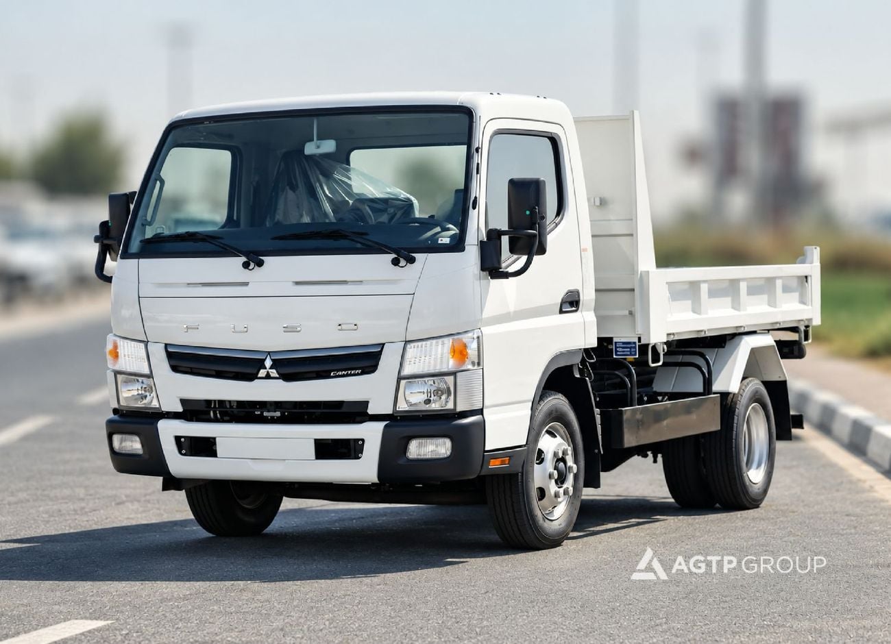 Mitsubishi Canter STANDARD 3.0L Diesel | Manual | TIPPER TRUCK | Single Cab | Hydraulic Tipper | White | GCC Specs | Basic Opti