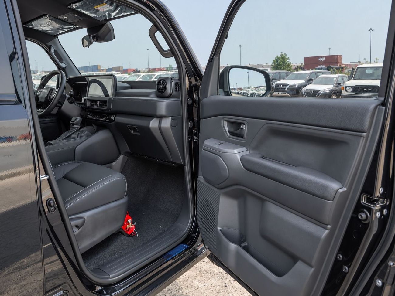Toyota FJ Cruiser ECTAV0136 - 2027 Toyota FJ Cruiser - 2.7L Petrol Auto - Black