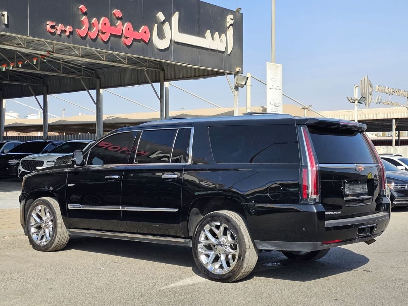 كاديلاك إسكاليد ESV PREMIUM LUXURY