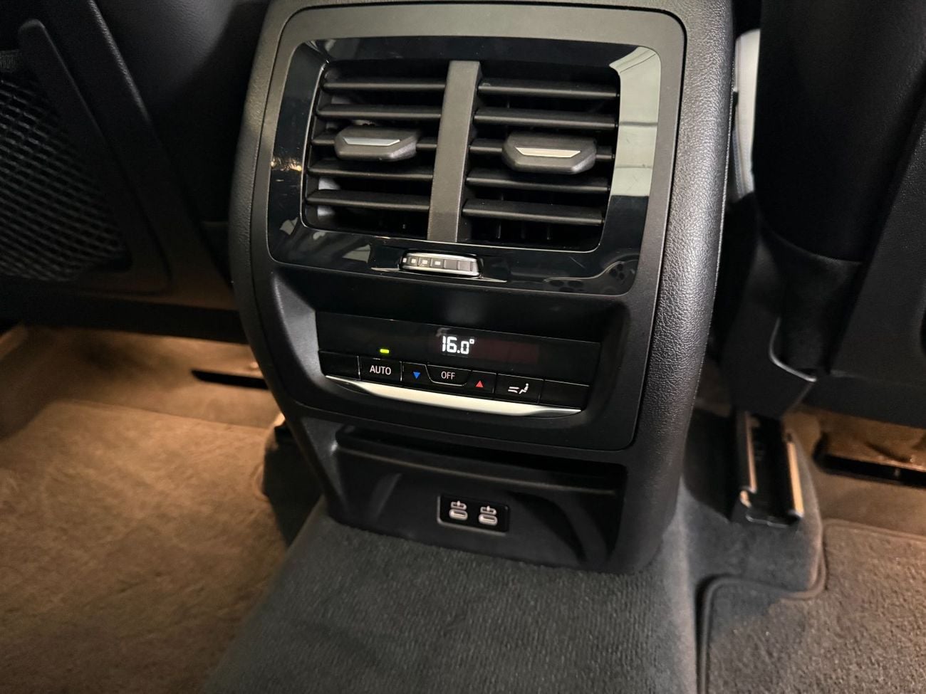 بي أم دبليو X3 x drive 30e Xdrive 30e / صنع في ألمانيا / طاقة كهربائية