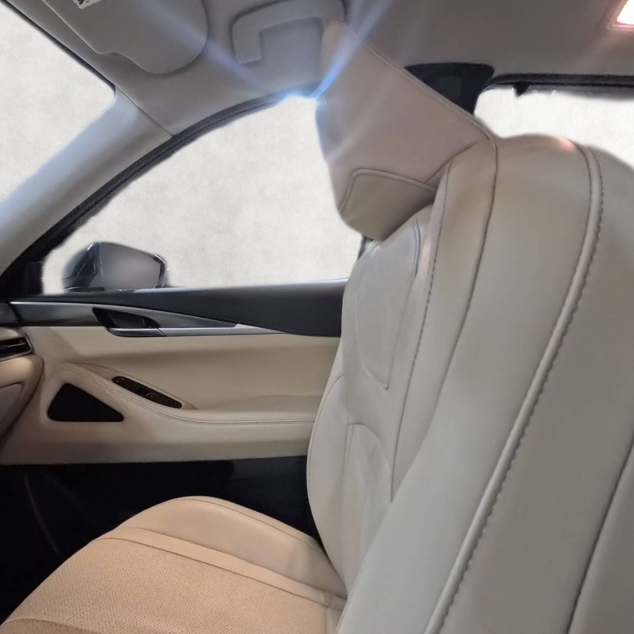 Infiniti QX60 LUXE 2.0