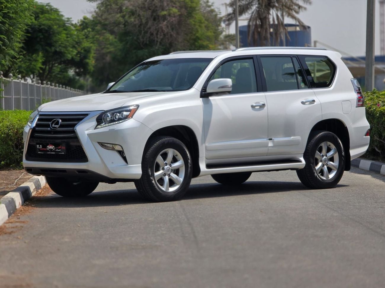 Lexus GX460 PREMIER FULL OPTION 2017 GCC SINGLE OWNER IN MINT CONDITION