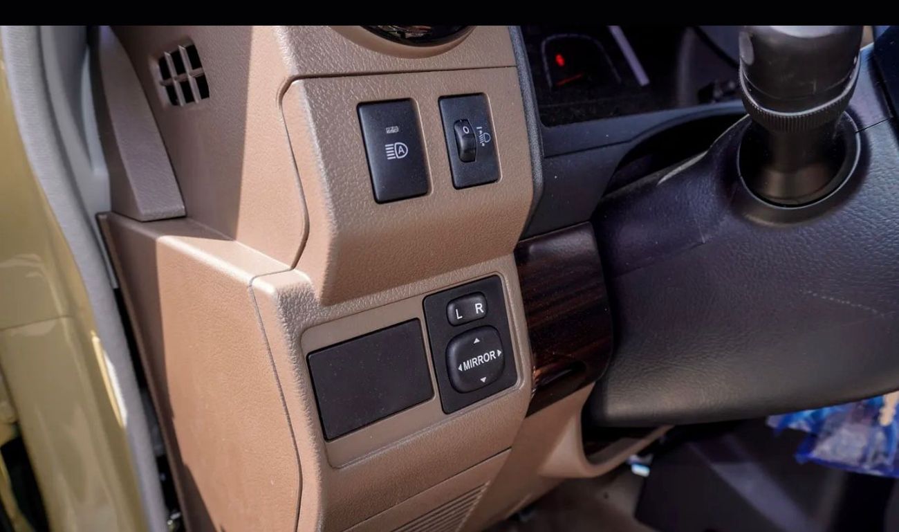 Toyota Land Cruiser 70 LC79 LX SAUDI SPEC FULL OPTION