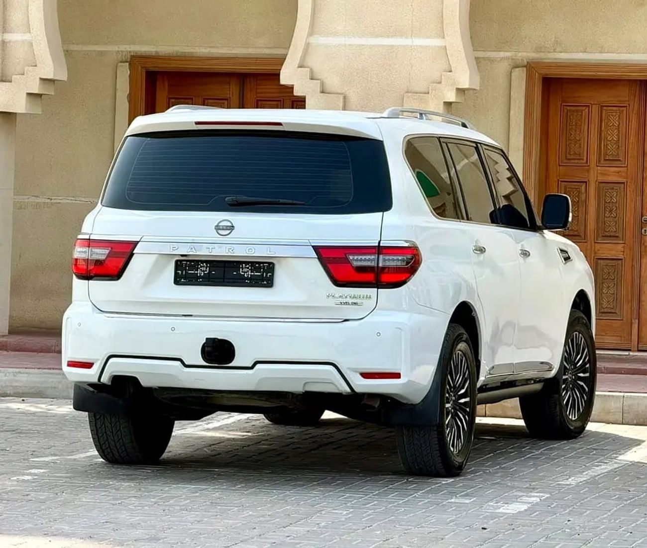 Nissan Patrol LE PLATINUM GCC Specs - Top Option