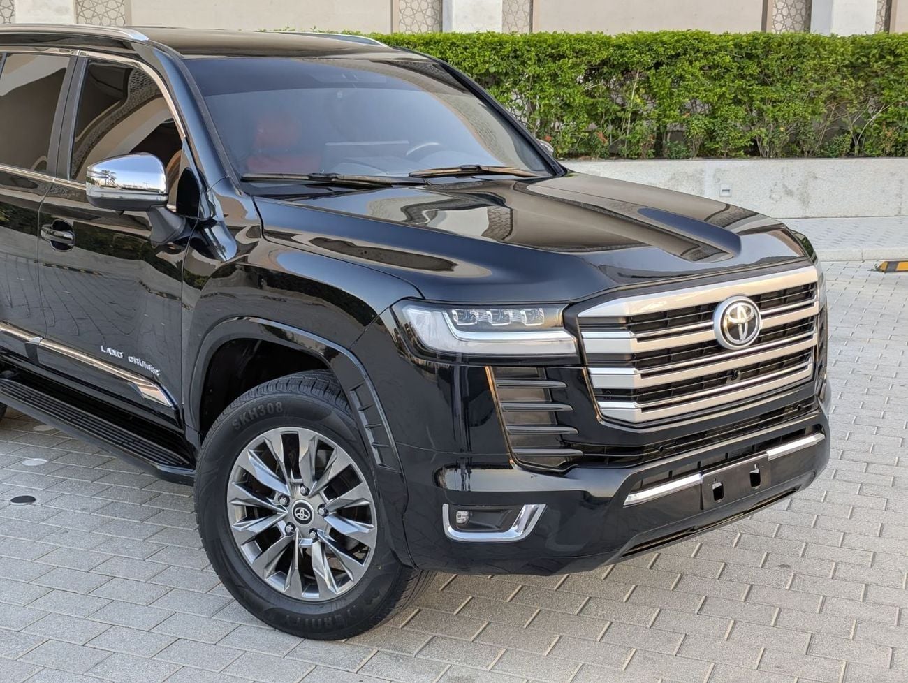 تويوتا لاند كروزر GXR Toyota landcruise 2015Model Facelifte 2025 4.0L v6 petrol Engine Colour Black push start Transmi