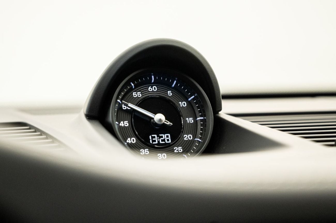Porsche 911 TARGA 4GTS GCC Specs | Warranty | As Brand New Condition