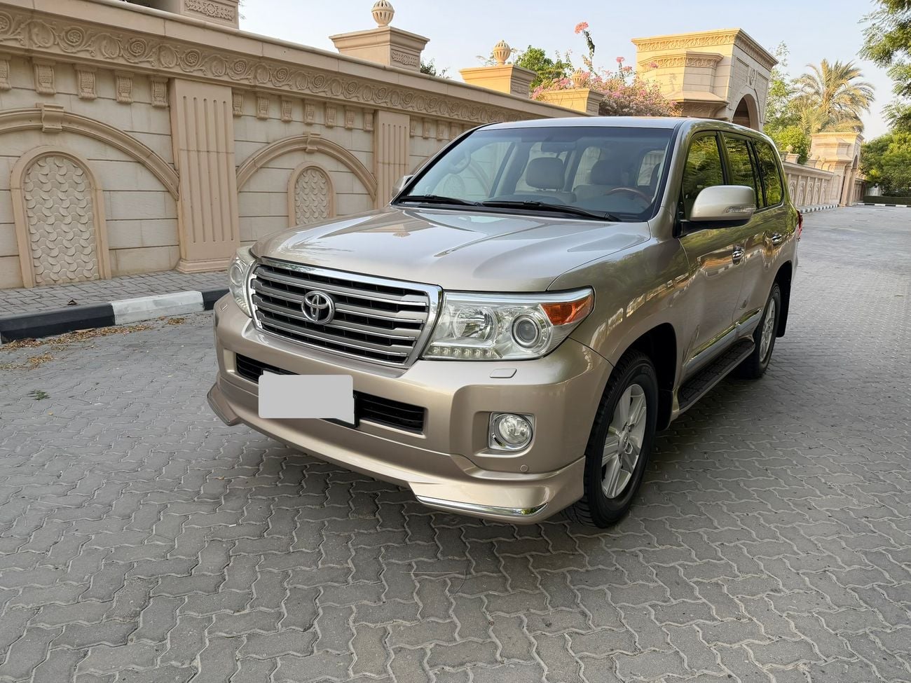 تويوتا لاند كروزر VXR
