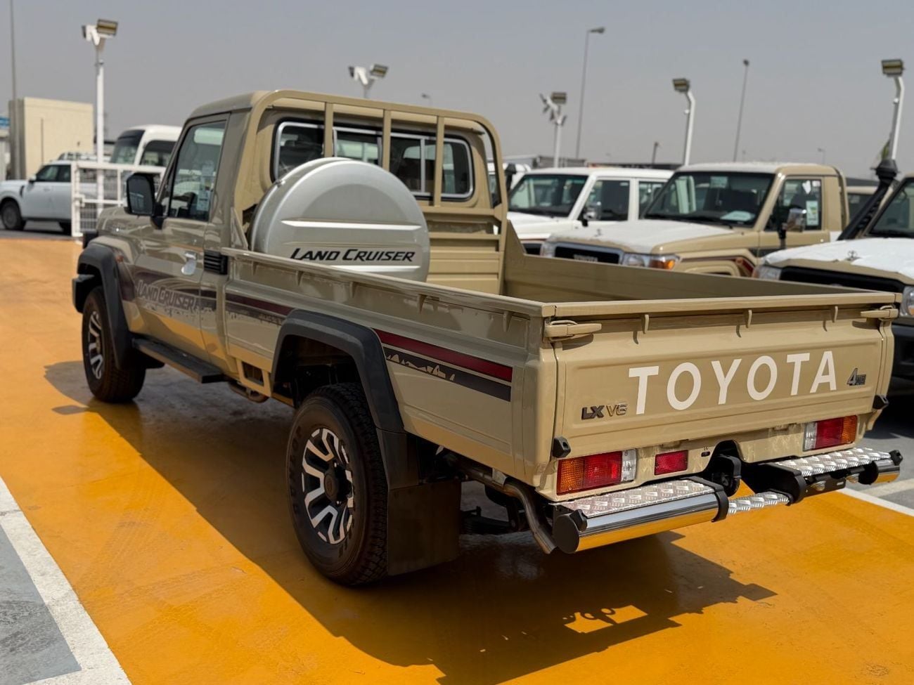 تويوتا لاند كروزر بيك آب Toyota Land Cruiser 79 4.0L V6