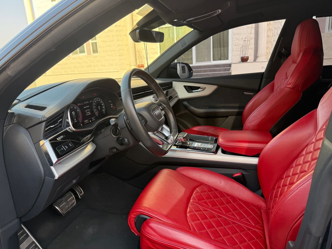 Audi Q8 55 TFSI S-LINE