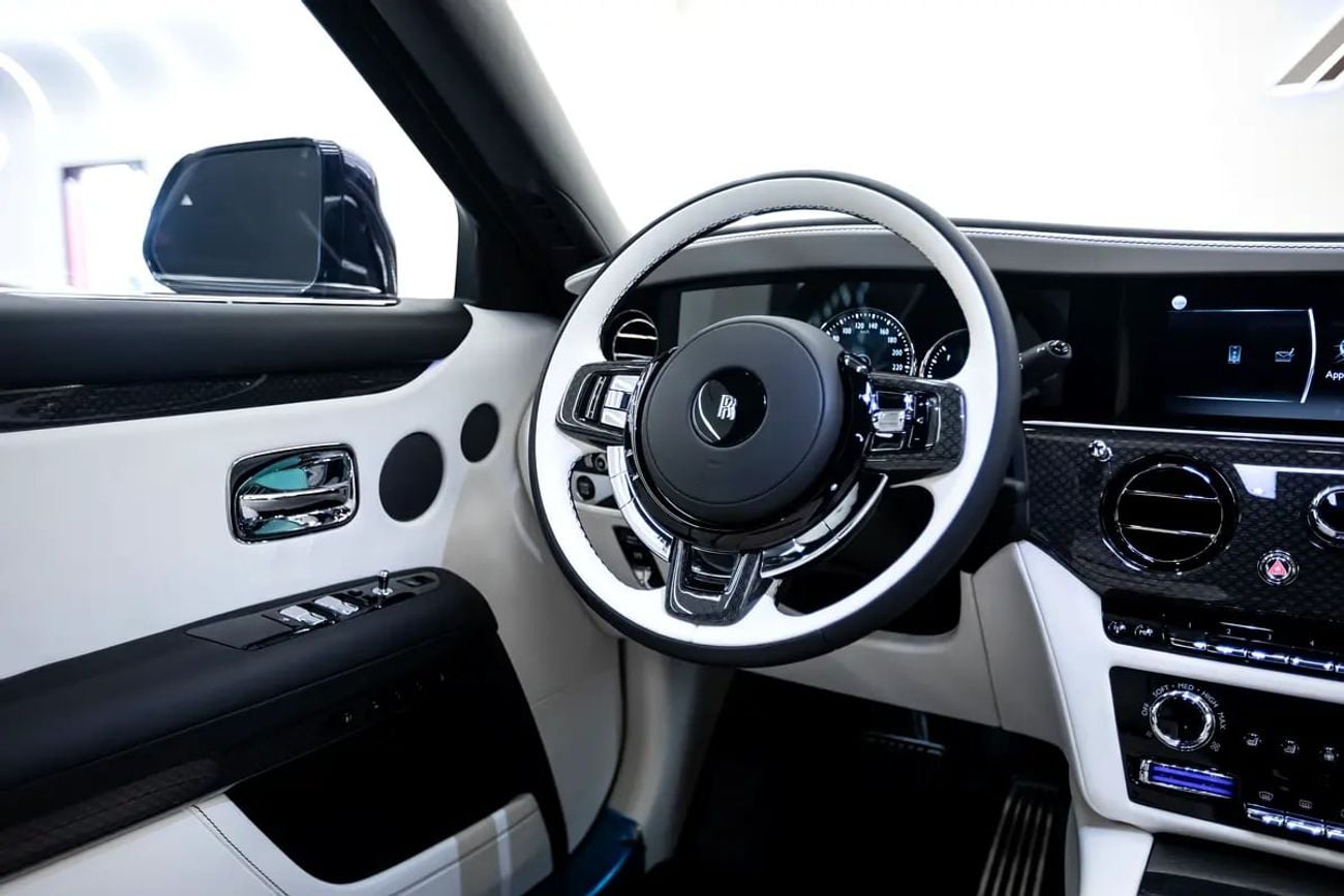 Rolls Royce Ghost BALCK BADGE | GCC | UNDER WARRANTY AND SERVICE CONTRACT