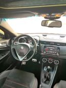 ألفا روميو جوليتا Stunning Mid Option | GCC Specs | Well Maintained