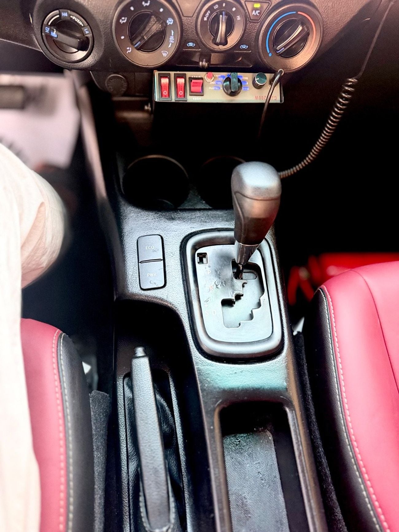 تويوتا هيلوكس GLX ADVENTURE YEAR 2019 FACELIFT TO 2025 ADVENTURE SHAPE V4 2.7 L ENGINE