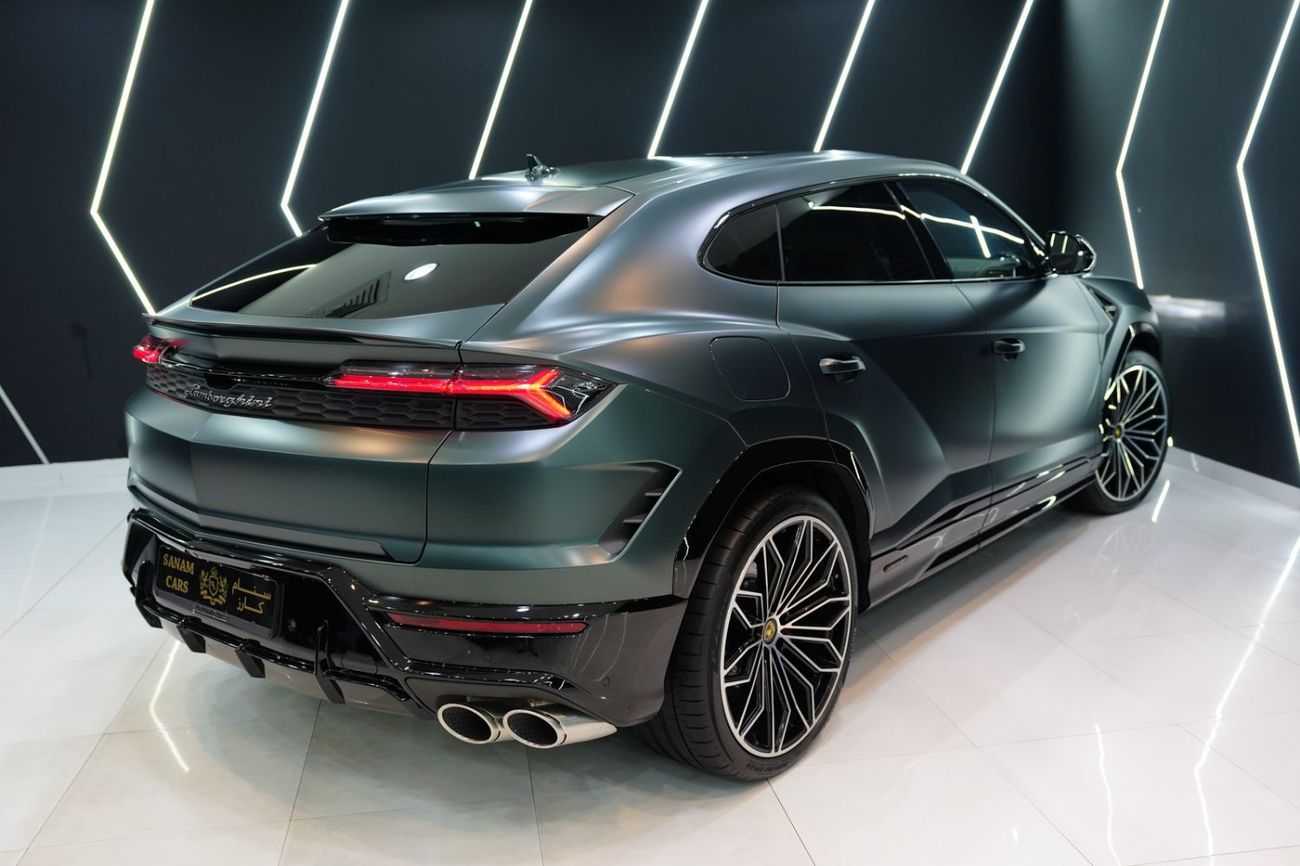 Lamborghini Urus SE 2025 Lamborghini Urus SE, Panoramic Roof, Bang N Olufsen Audio, 800 HP Hybrid!!