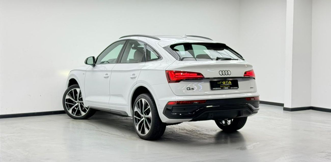 أودي Q5 45 TFSI SPORTBACK S-LINE 2024 Audi Q5 45TFSI Quattro S-Line, 2029 Audi Warranty + Service Pack, Low Km, Fully Loaded, GCC