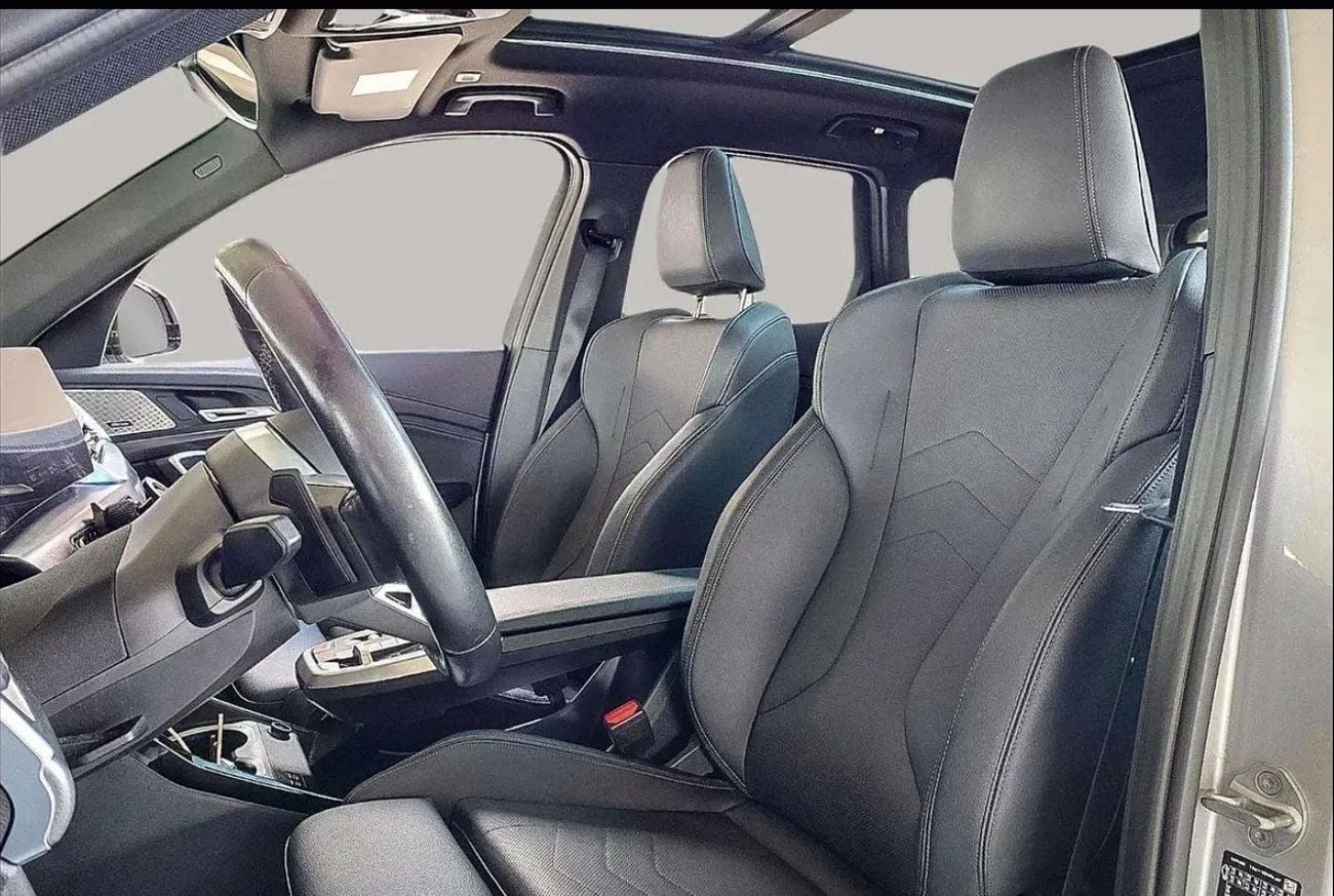 بي أم دبليو iX1 XDRIVE30 لوكس M SPORT PACKAGE