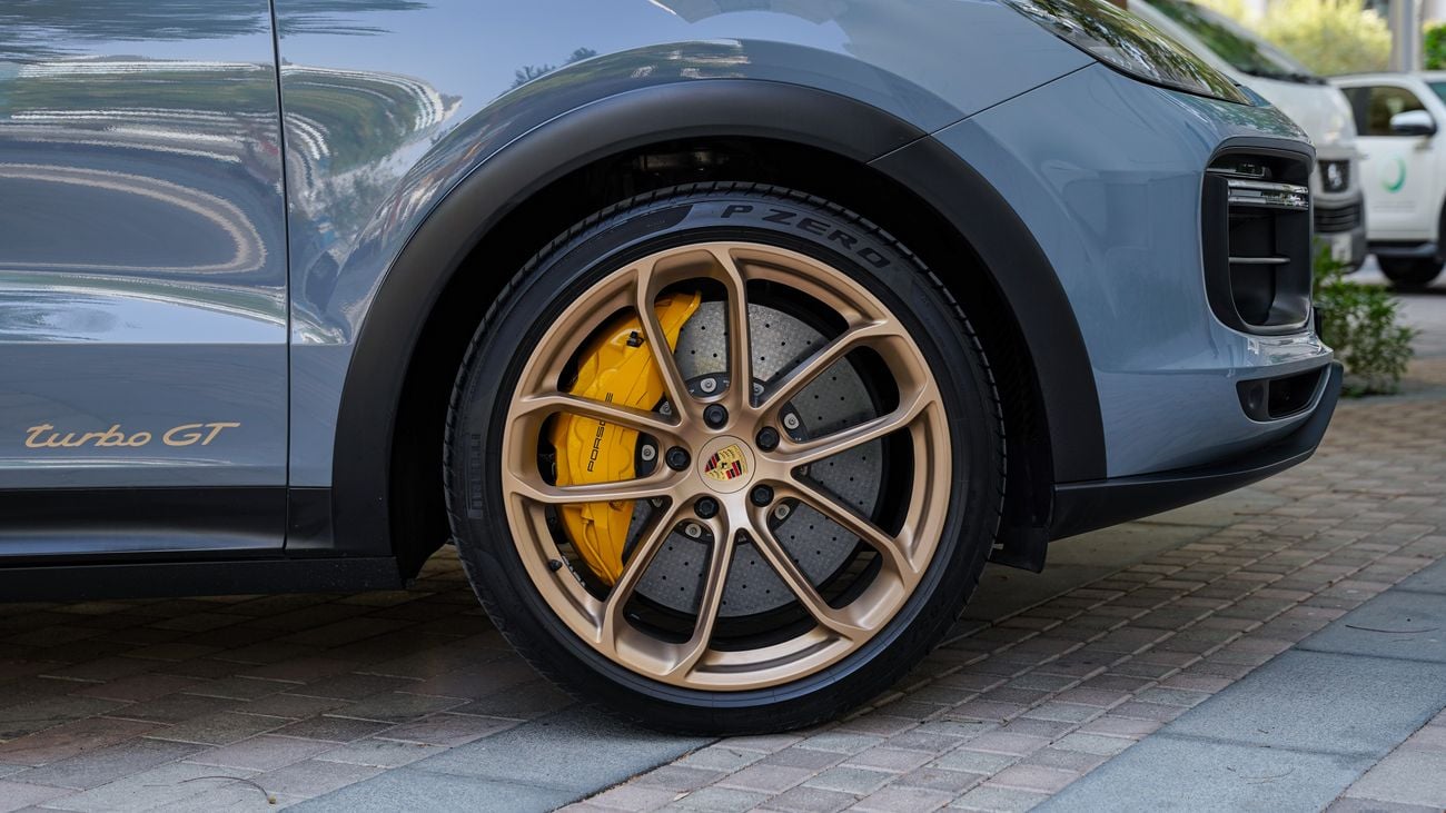 Porsche Cayenne Coupe TURBO GT
