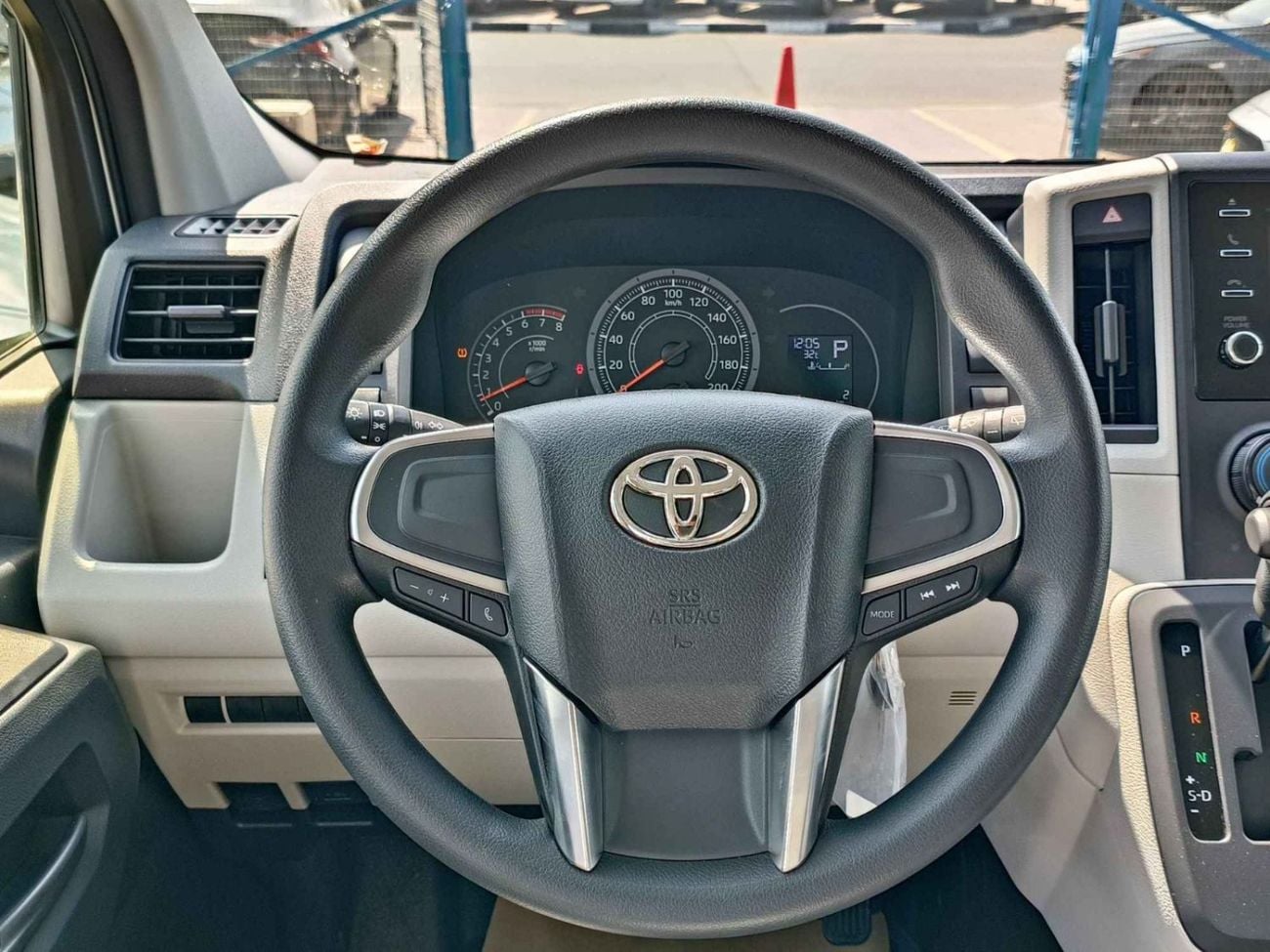 Toyota Hiace TOYOTA HIACE CARGO LOW ROOF || 3.5L PETROL A/T V6 (CODE # HCLRAE)