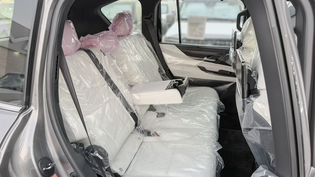 لكزس LX 700h SIGNATURE 2026 Lexus LX700h Signature 3.5L AT Hybrid With Auto park (Gray-Beige)