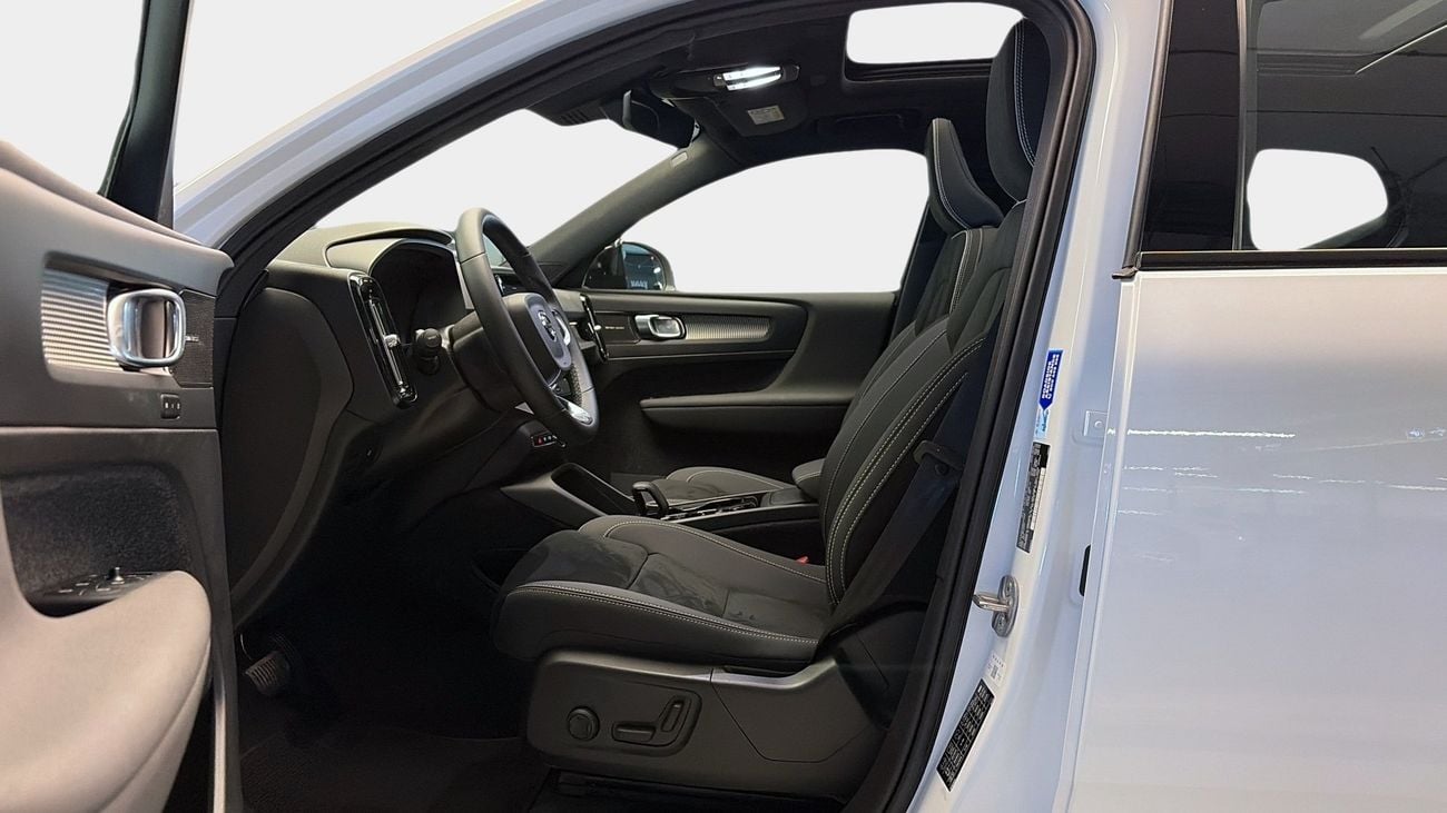 Volvo XC40 ULTIMATE DARK | Guaranteed Warranty | 0 Down Payment