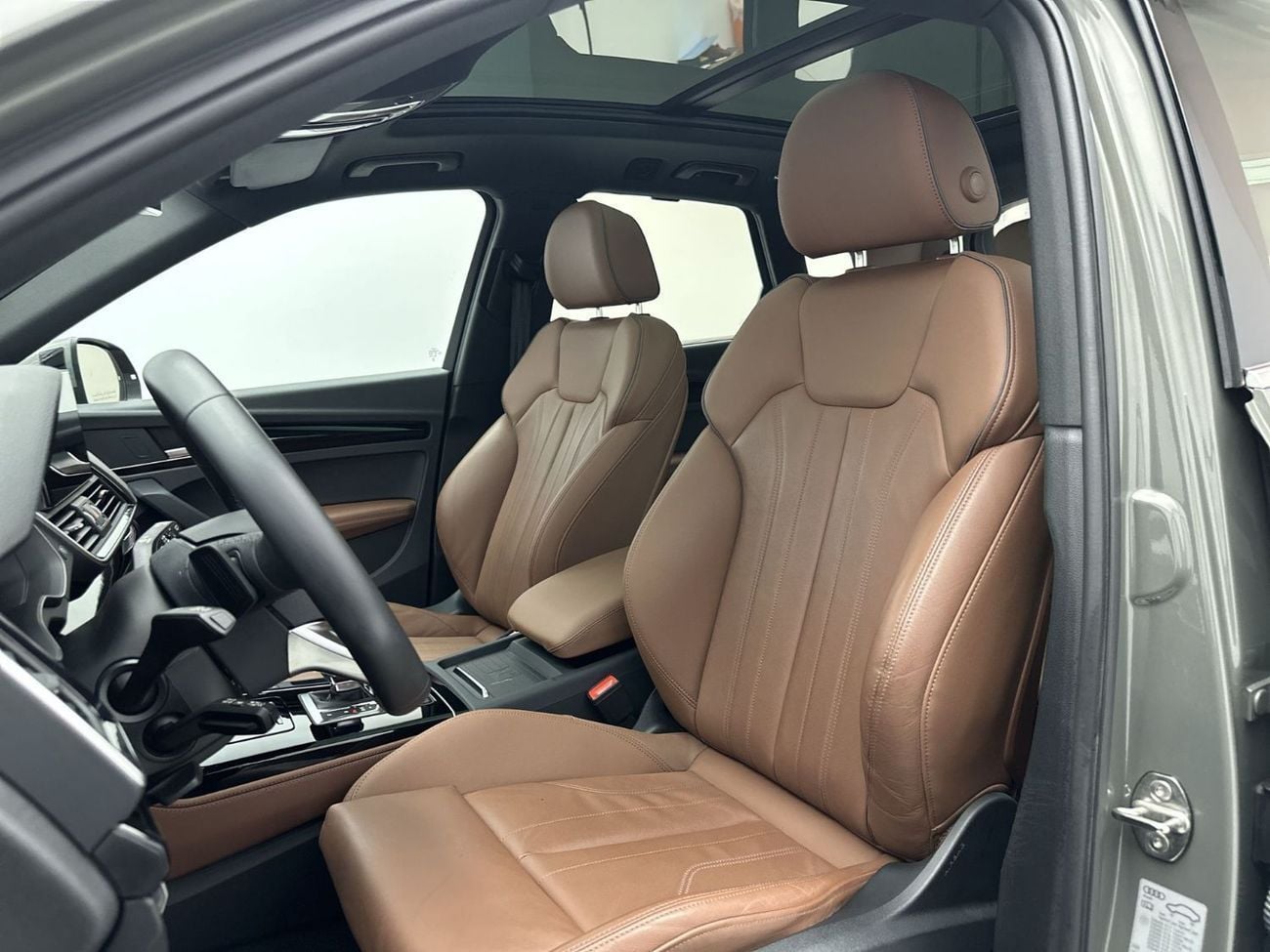Audi Q5 45 TFSI S-LINE quattro 249hp (Ref# 27033)