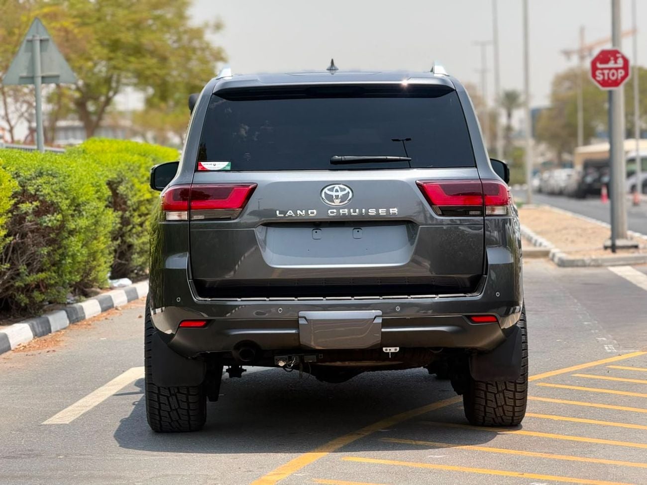 Toyota Land Cruiser GXR 2022 | 3.3L DIESEL | AT | RHD | OFF-ROAD MODIFIED | ARB BULL BAR WITH HEAVY FOCUSED LED LIGHTS | AIR