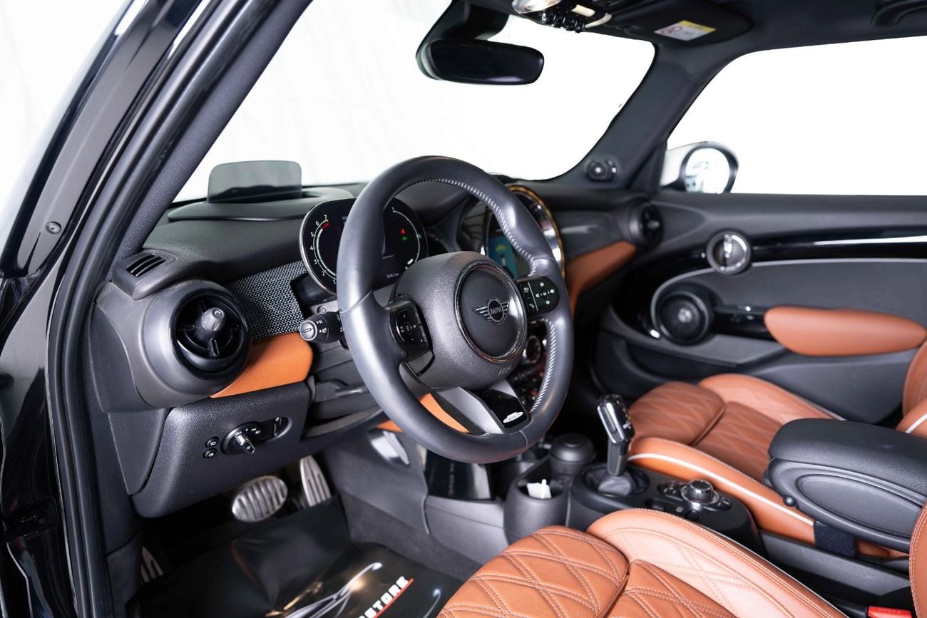 Mini John Cooper Works STANDARD JCW-GCC-FSH-well maintained-Dealer warranty & service valid till Dec 2026