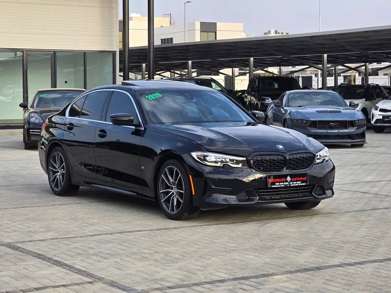 BMW 330i 330i - American Specs - GCC Stock