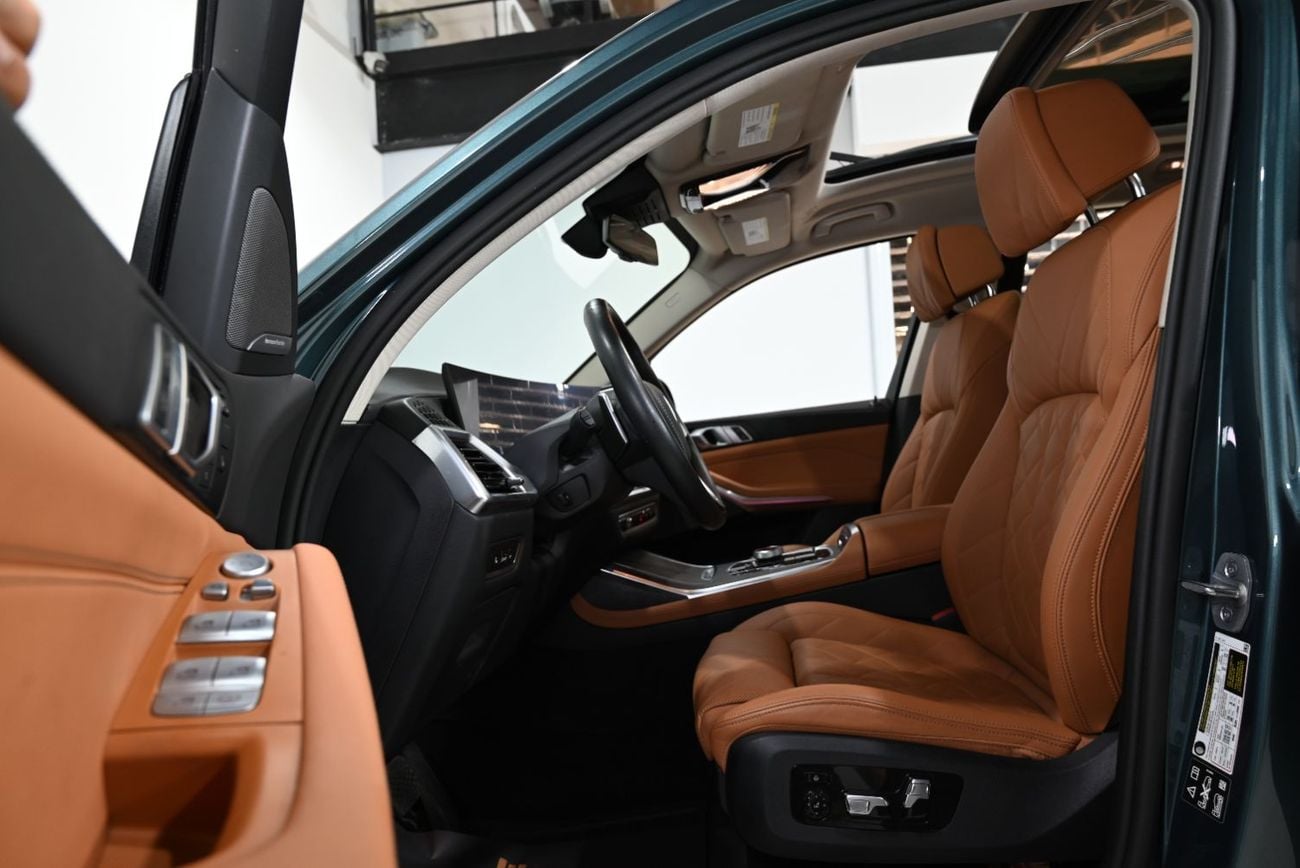 BMW X7 XDRIVE40I DESIGN PURE EXCELLENCE 2025 BMW X7 xDrive40i, Service History, 1 Year Warranty, Excellent Condition