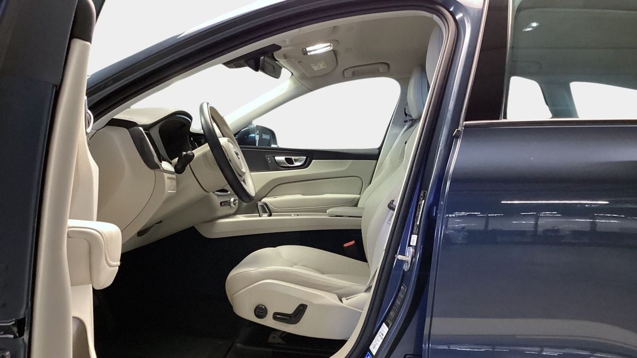 فولفو XC 60 CORE | شامل الضمان | 0 ﺪﻔﻋﺓ ﺃﻮﻟﻯ
