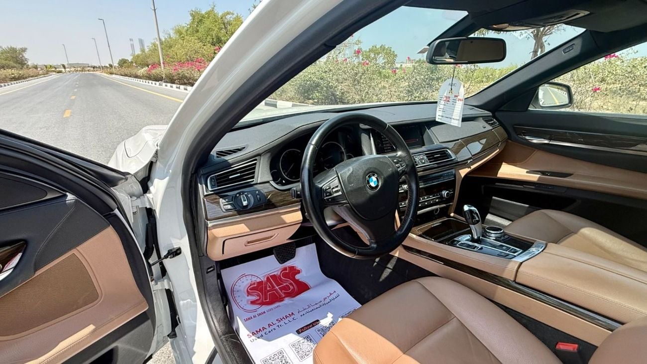 بي أم دبليو 740Li لاكجوري