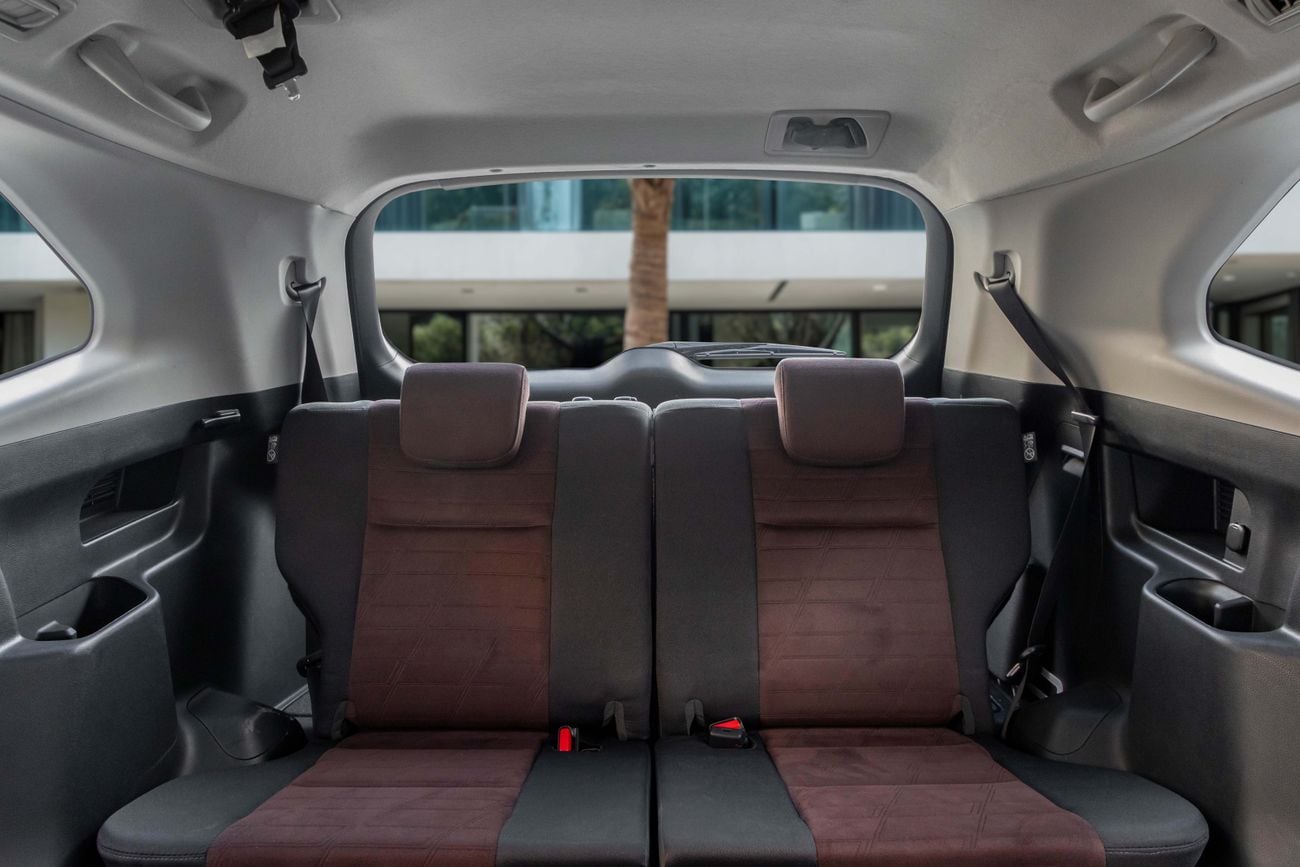 Toyota Innova HYCROSS Innova HEV | 2,448 P.M | 0% Downpayment | WARRANTY