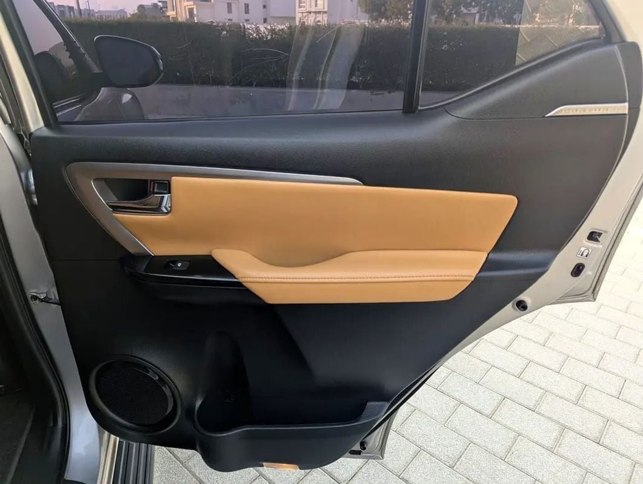 Toyota Fortuner VXR GCC specs interior and Exterior Excellent Condition V6 4.0L