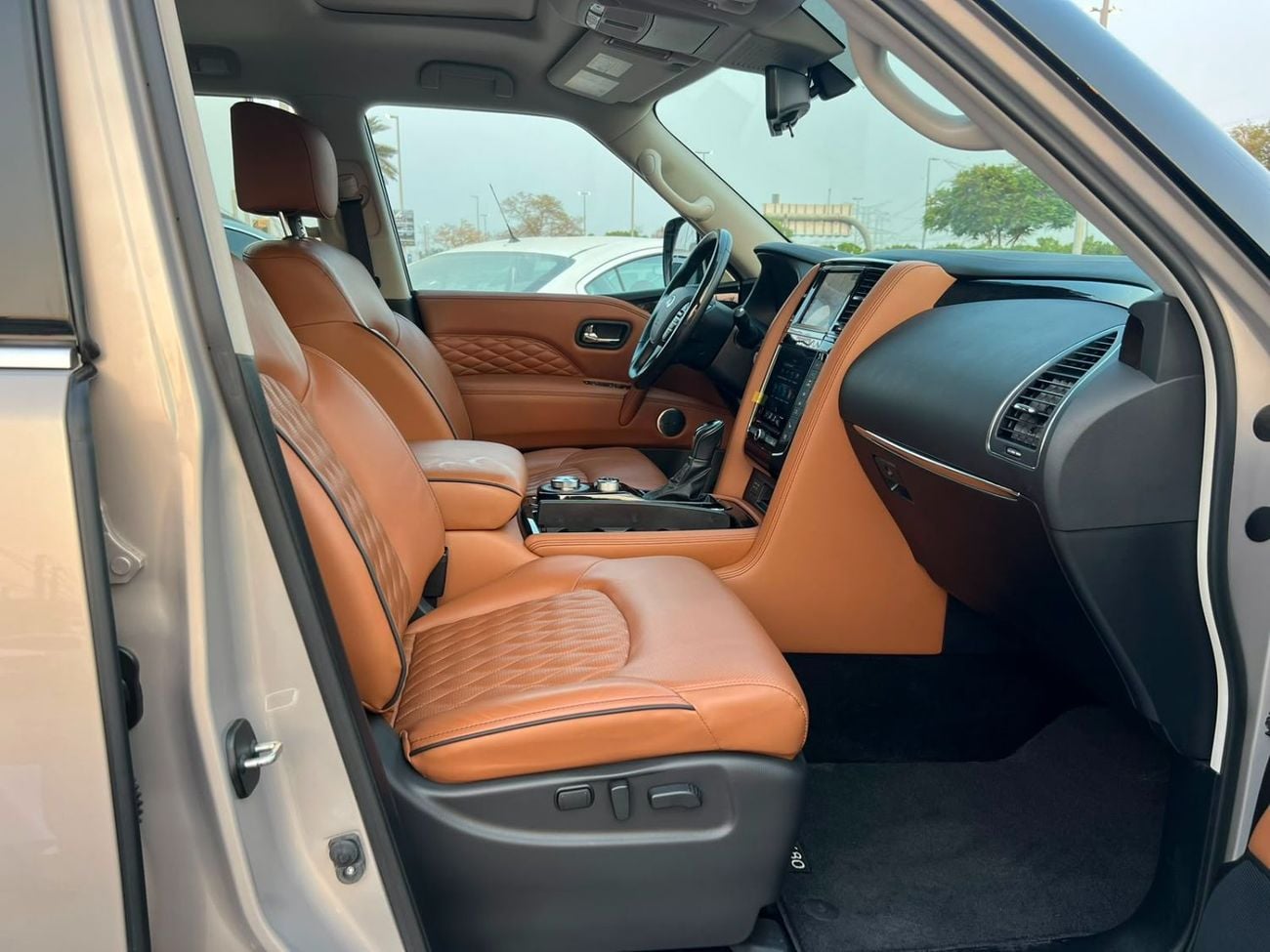 إنفينيتي QX80 LUXURY PROACTIVE