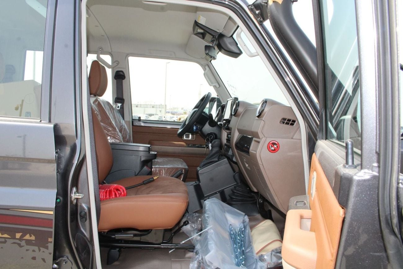 Toyota Land Cruiser 70 LC79 LX