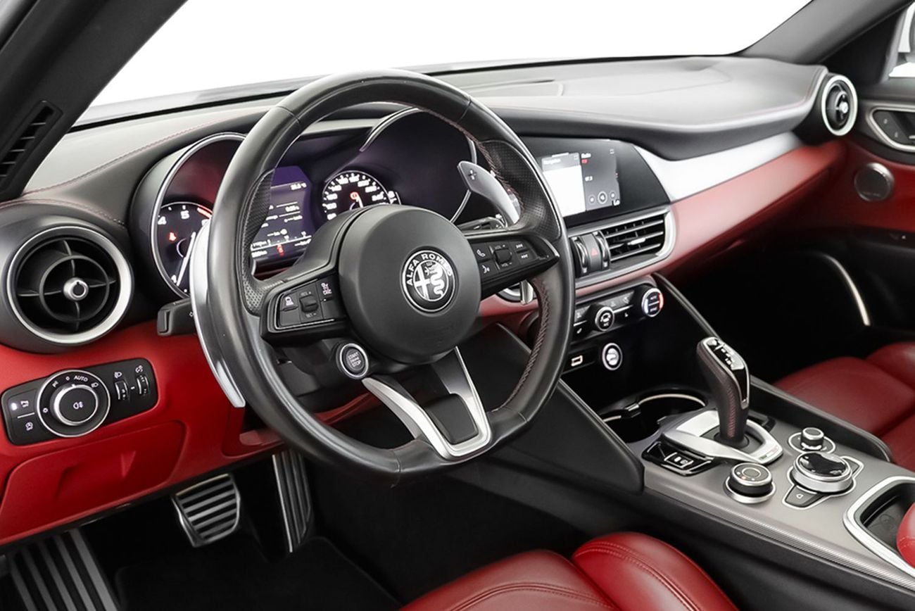 Alfa Romeo Giulia VELOCE
