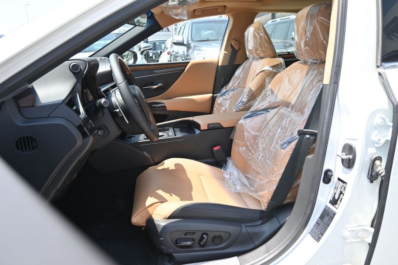 Lexus ES300h PLATINUM 2025 Lexus ES300H 2.5L Hybrid, Color White