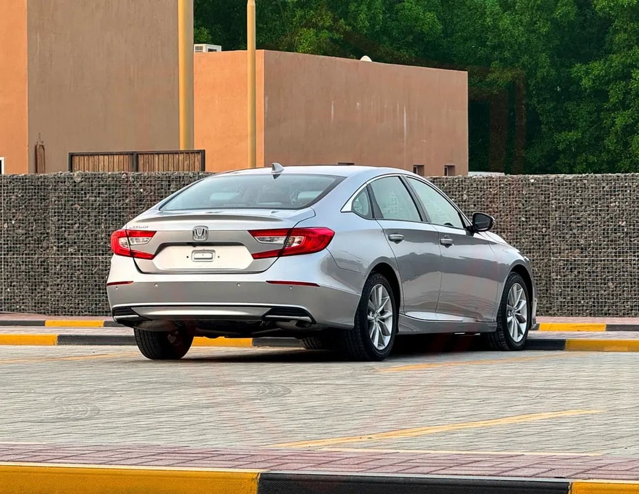 Honda Accord 1.5 L | | GCC | Accident-Free | In Excellent Condition | 991 P.M