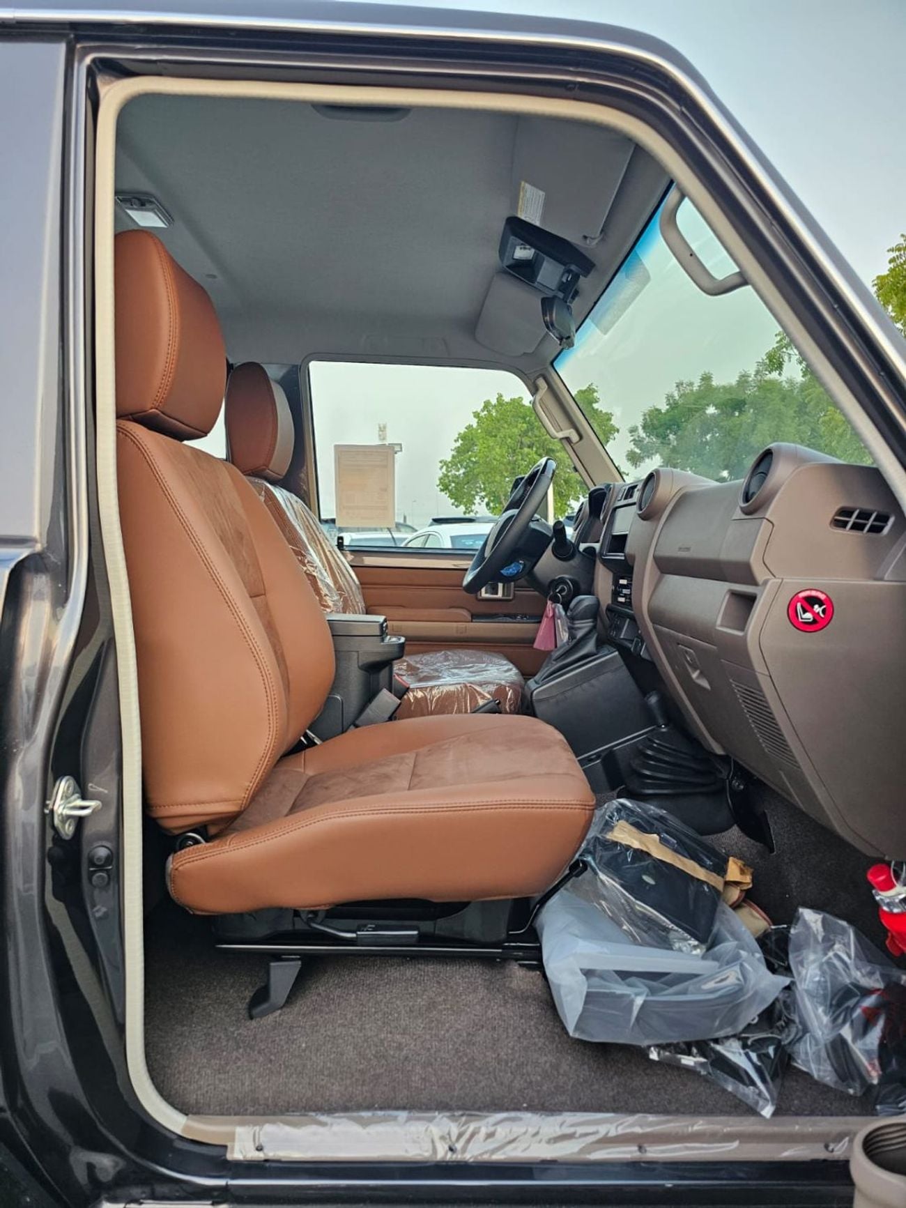 Toyota Land Cruiser 70 LC71 LX HARDTOP || 4.0L PETROL V6 A/T 4WD | DIFF LOCK | WINCH | LST, OVER FENDER (CODE # X71AFY)