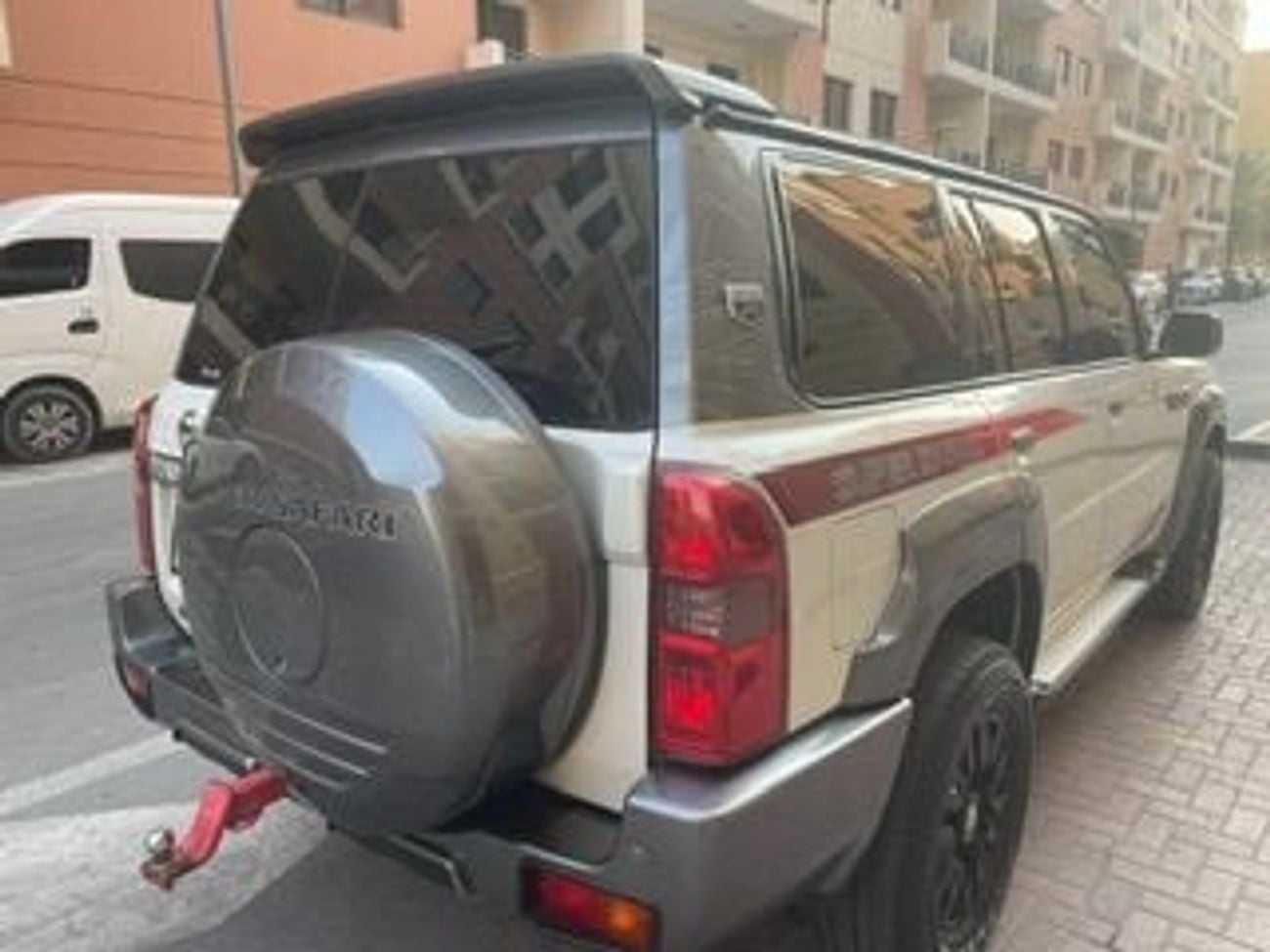 Nissan Patrol SUPER SAFARI 2019 GCC SINGLE OWNER IN MINT CONDITION