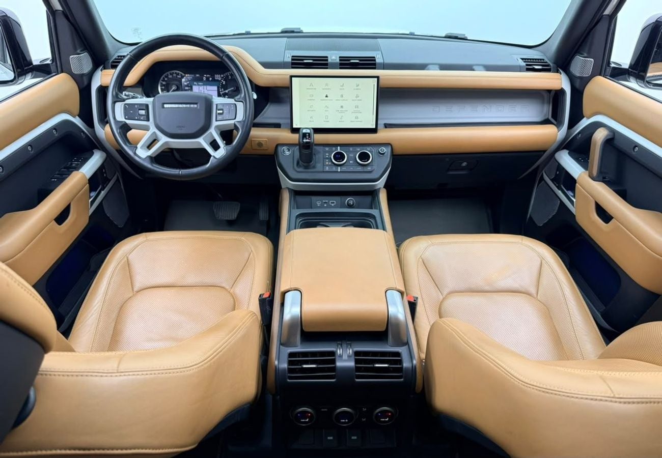 Land Rover Defender 130 HSE P400 2023 Land Rover Defender 130 P400 HSE, Warranty, Service History, GCC Specs.